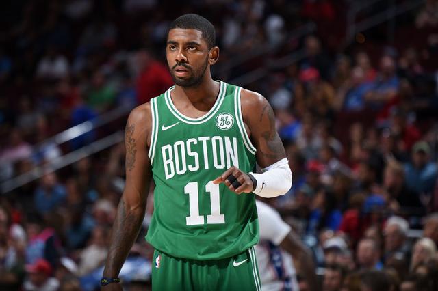 除了与球队 除了与球队