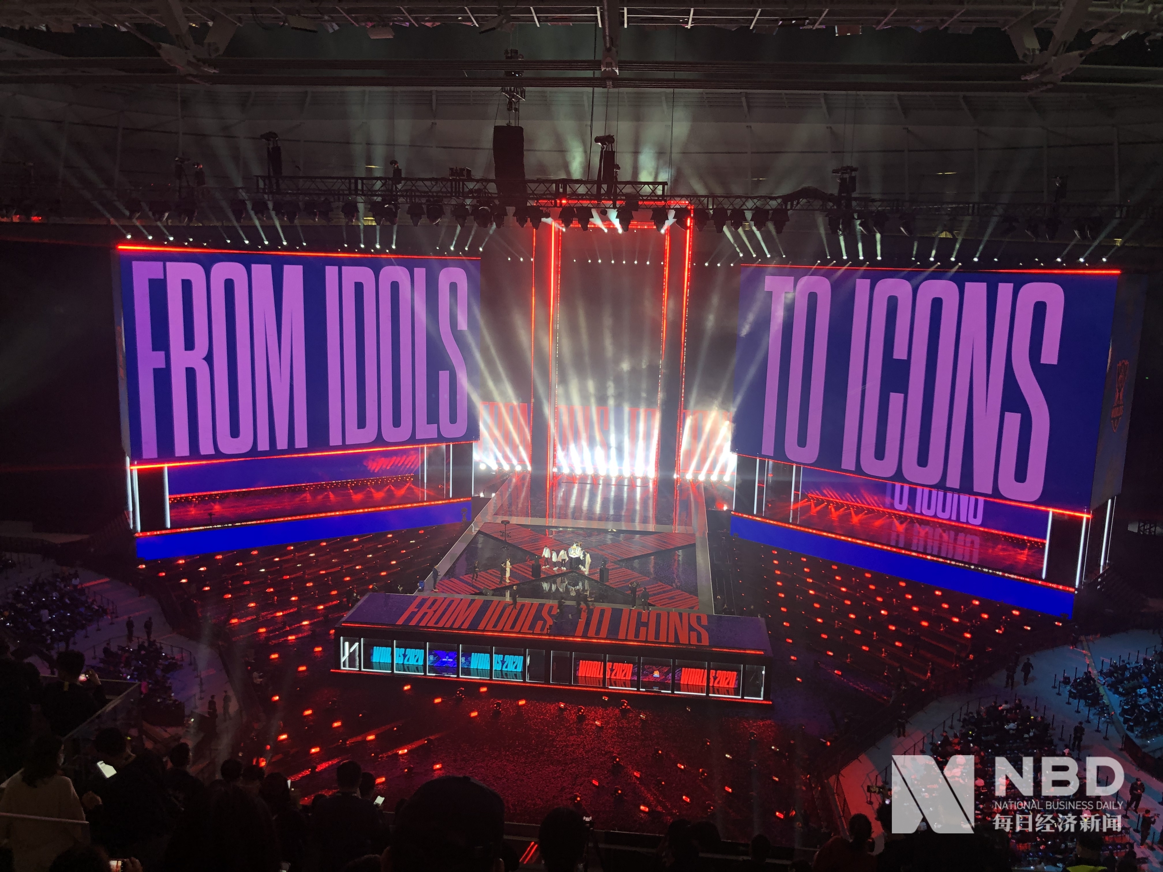 面前展现了 面前展现了